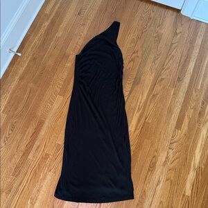 One-Shoulder Ribbed Ruched Black Dress